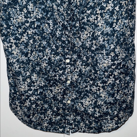 Eddie Bauer Cotton Short Sleeve Button Down Shirt Blue Floral Women’s Small S - Picture 4 of 9
